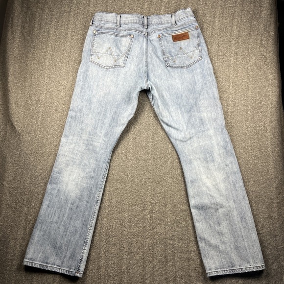 Wrangler Retro Jeans Mens 36x34" Relaxed Boot Light Wash Denim Western Cowboy - Picture 1 of 12
